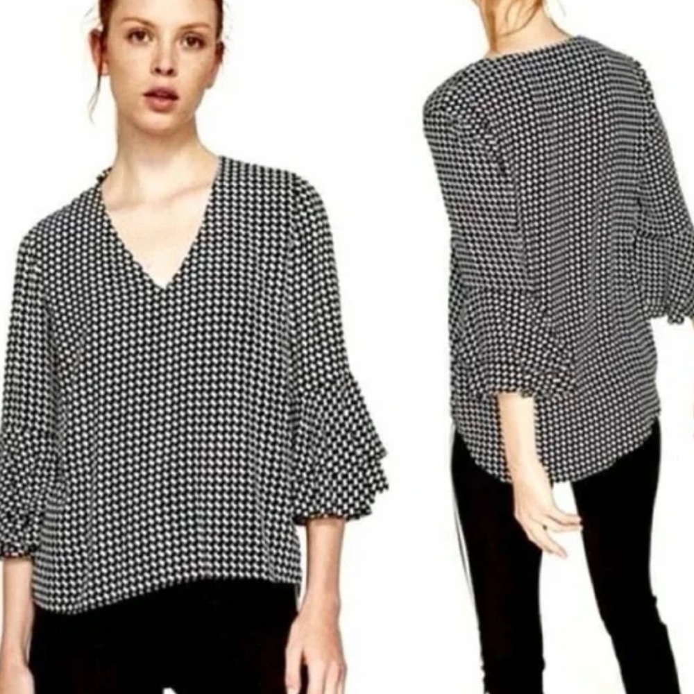 Zara Black and White Houndstooth V-Neck Ruffle Sleeve Top